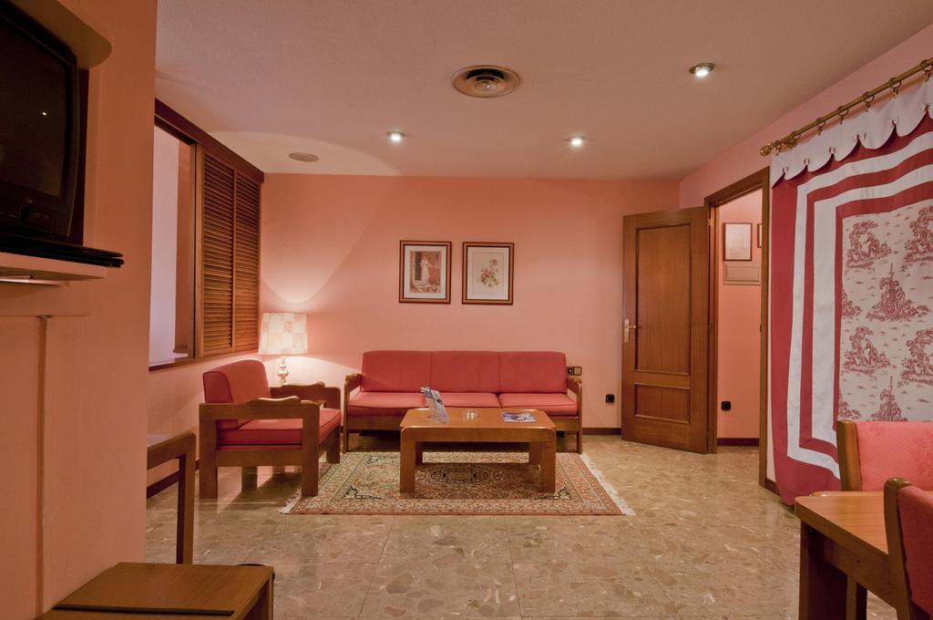 Hotel Foxa 25 Madryt Zewnętrze zdjęcie