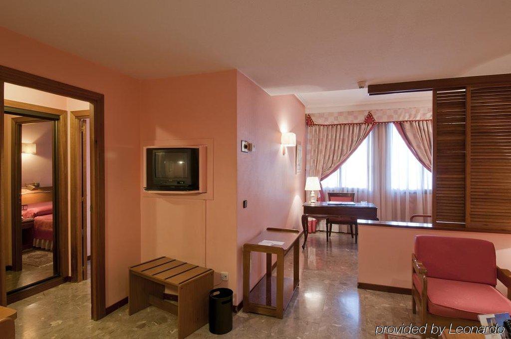 Hotel Foxa 25 Madryt Pokój zdjęcie