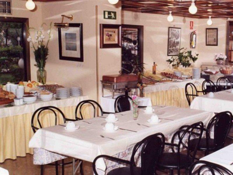 Hotel Foxa 25 Madryt Zewnętrze zdjęcie
